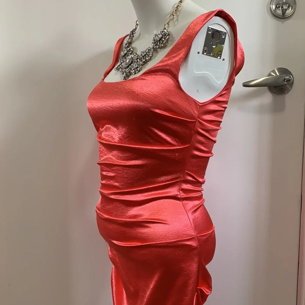Le Château coral satin dress - Picture 8 of 15